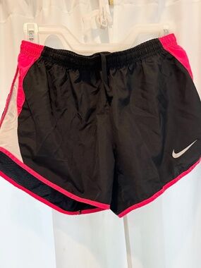 Nike Tempo Dri-FIT Athletic Running Shorts Black / University Bright Red Size S